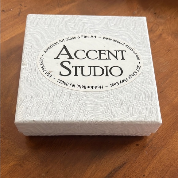 Colorful Dog Brooch - Picture 4 of 7